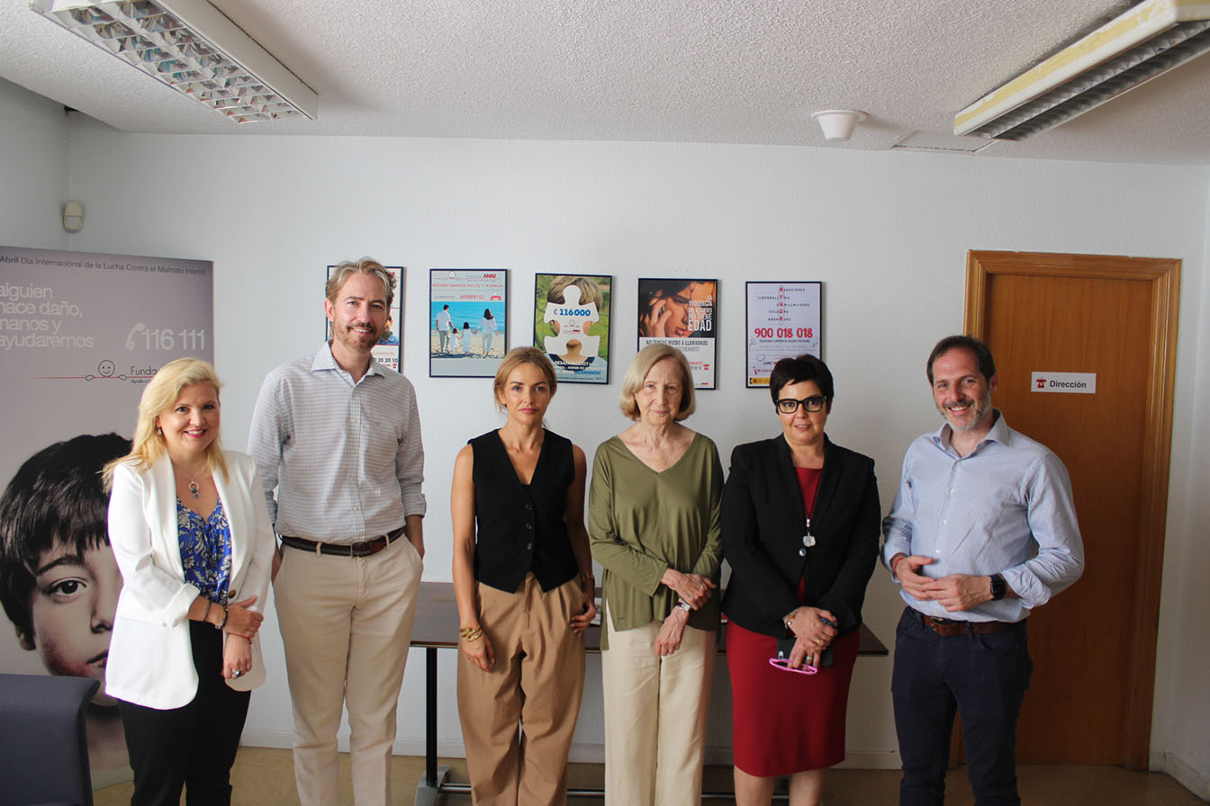 El departamento de Igualdad en la Comunidad de Madrid visita la Fundación ANAR