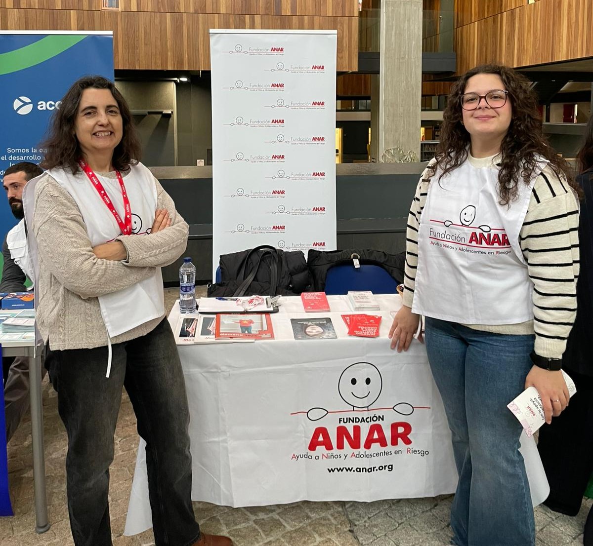 Fundación ANAR participa un año más en la Feria de Voluntariado del Festival Publicatessen en Segovia